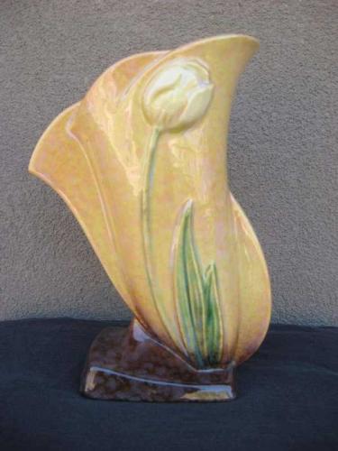 Wincraft Tulip Vase by Roseville Pottery